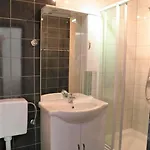海滩城市珍珠公寓酒店 招待所 斯普利特