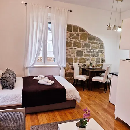 Pearls Gæstehus Split