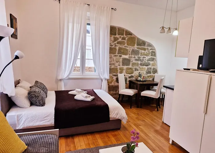 Pearls Gæstehus Split